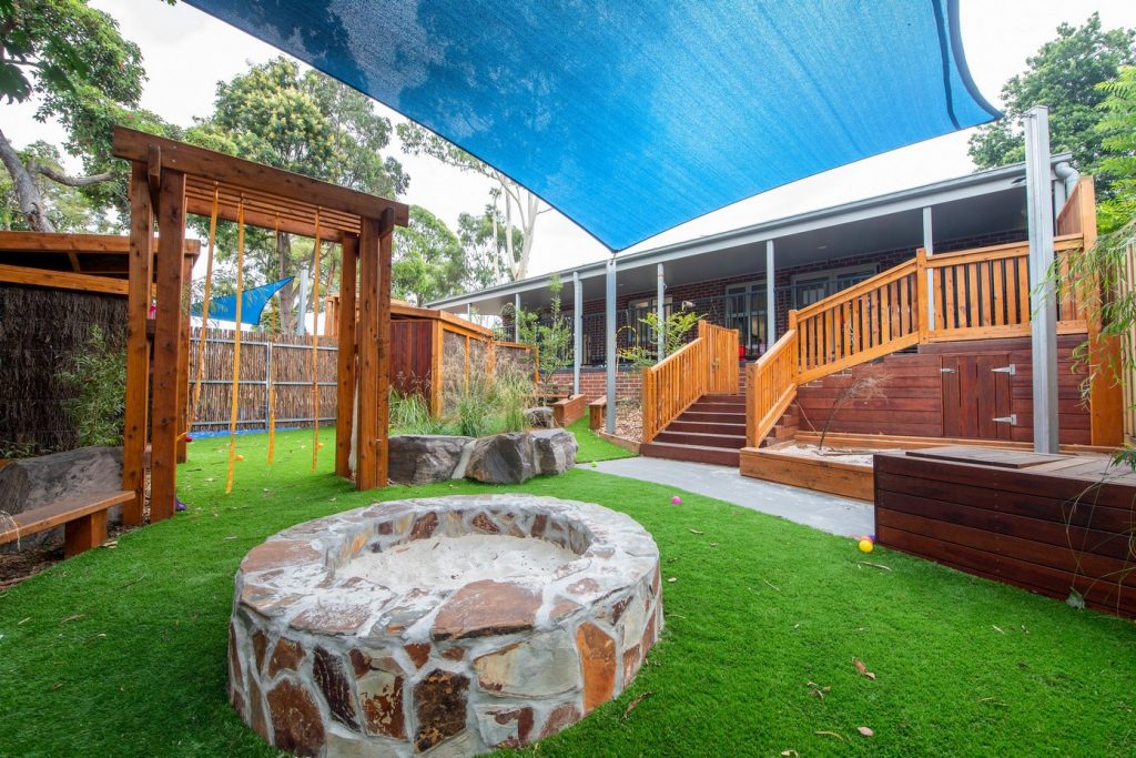 entrance view image of nido child care centre at montrose