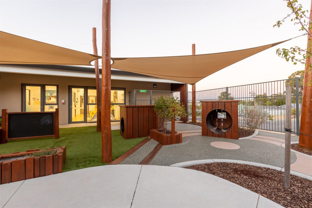 outside image of nido child care centre at craigie