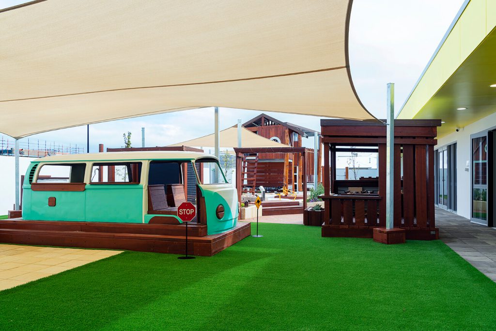 outside image showing a car from nido child care centre at iluka