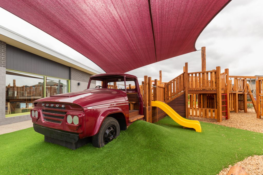 beautiful outside view image from nido child care centre in wyndham vale