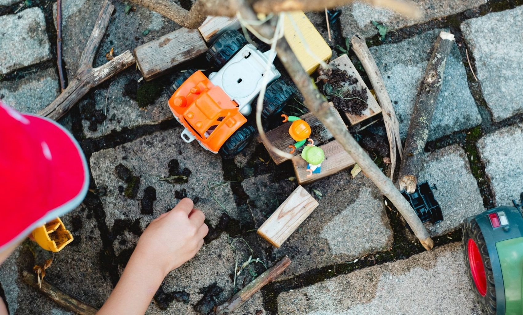 Building with Loose Parts & Recycled Materials - Online Learning